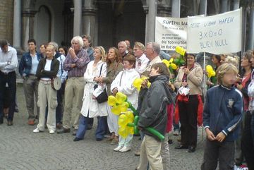 2007: Demo gegen den Ausbau des Godorfer Hafens.