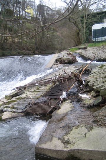 Die total zerstörte Fischtreppe.