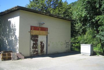 Turbinenschuppen der Wasserkraftanlage Osberghausen.